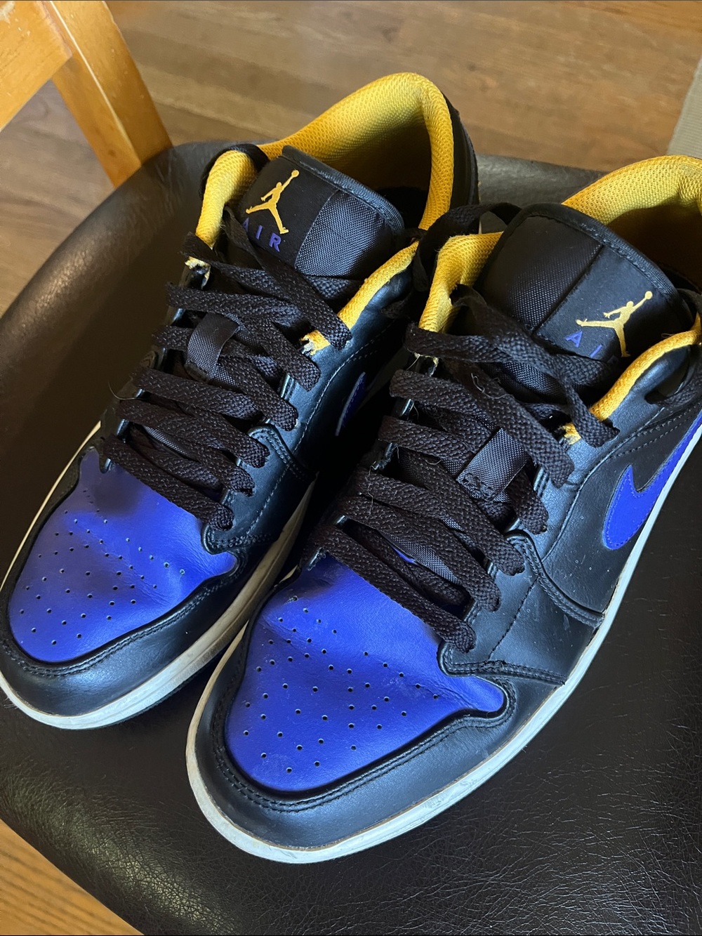 Nike Air Jordan low top in royal blue black & Yellow